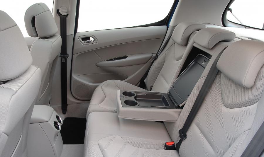  Peugeot 308 2007 года  (фото 76 из 125)